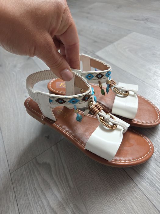 Дитячі сандалі літні