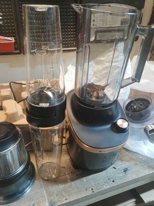 Blender kielichowy Philips HR3770/10 1500 W czarny