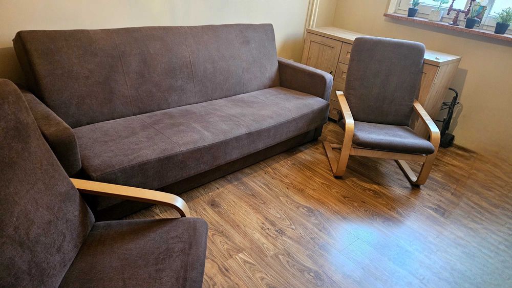 Wersalka plus 2 fotele mało używane.