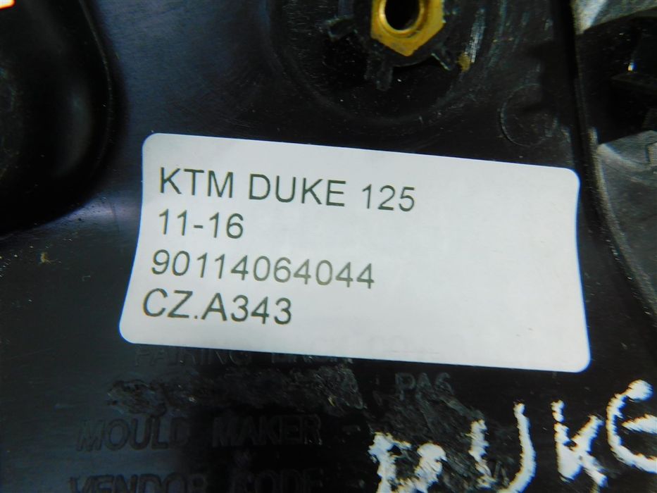 CZACHA CZASZA OWIEWKA PRZÓD KTM DUKE 125 11-16 90114064044