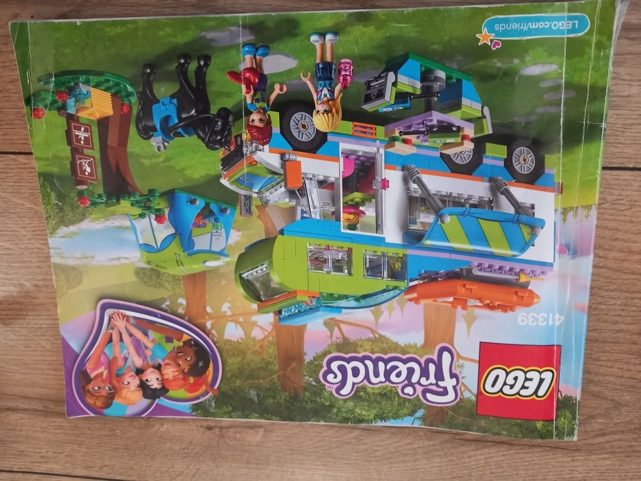 Lego Friends 41339 Samochód kempigowy Mii