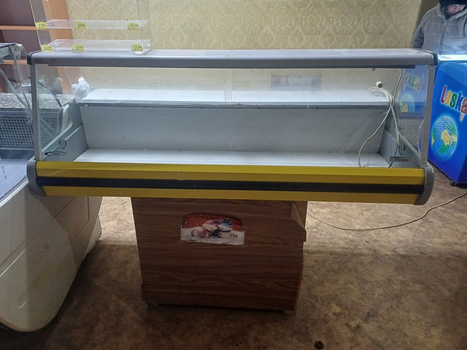 Продам холодильна ковбасна вітрина