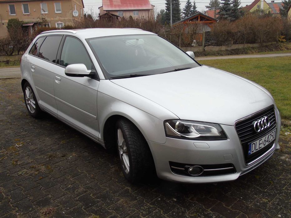 A3,2011,super stan,bogate wyposażenie