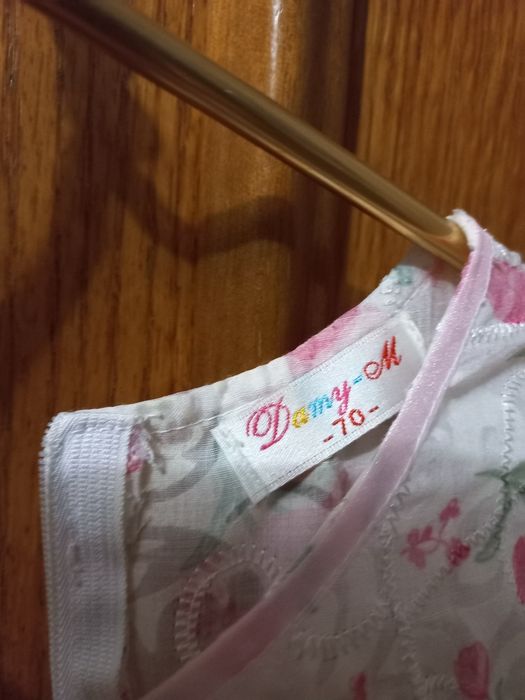 Продам нарядное платье на девочку