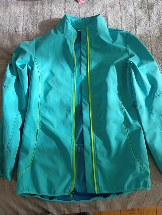 Жіночий верхній одяг