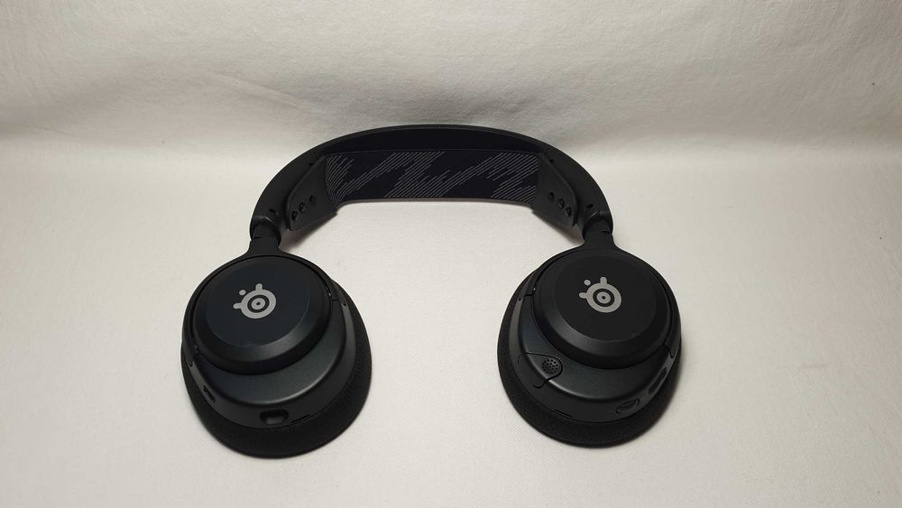 Słuchawki bezprzewodowe SteelSeries Arctis Nova 4 jak NOWE.