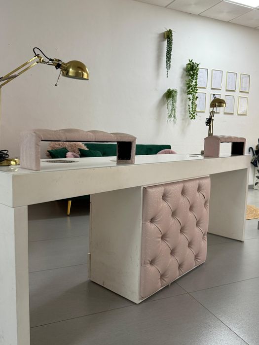 Mesa de manicure dupla com aspiração