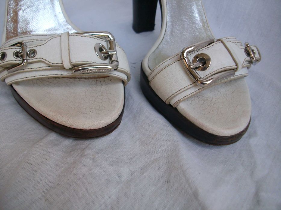 Dolce & Gabbana sandały szpilki ecru białe 36
