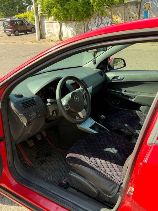 Opel Astra 2013 газ/бензин 1.6