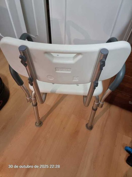 Cadeira ortopédica para banho