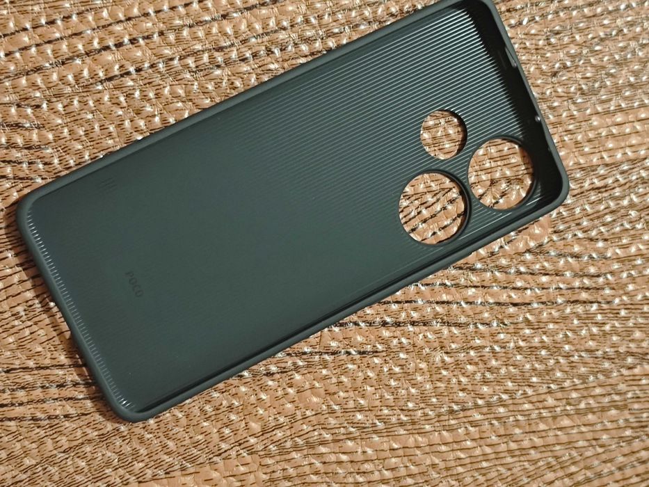 Xiaomi Poco F6 - capa e íman