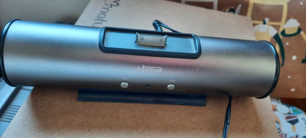 Coluna de som com Doking station Milestone