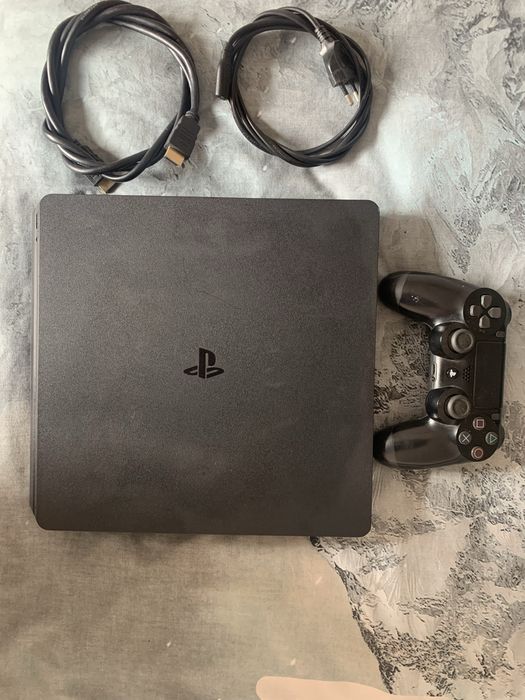 PlayStation 4 Slim – Excelente Estado e Totalmente Funcional