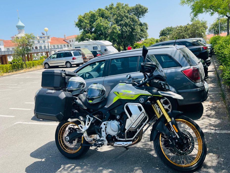 Voge 900dsx como nova