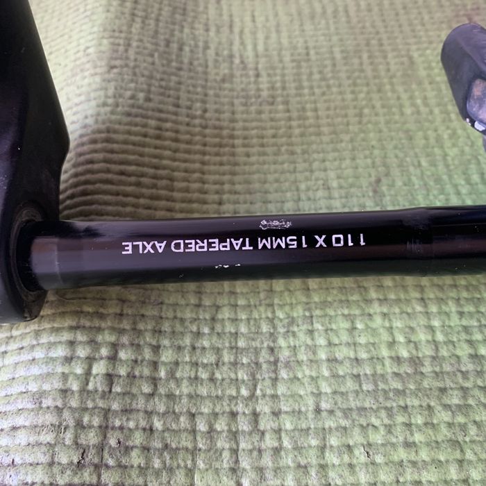 Suspensão DVO Onyx 38 D1 170mm