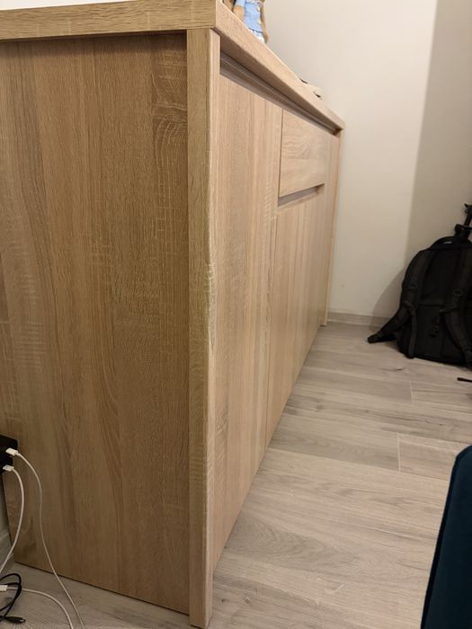 Pojemna komoda do pokoju