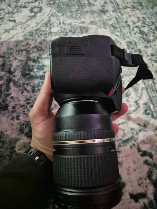 Nikon D3500 +  objetiva + bolsa