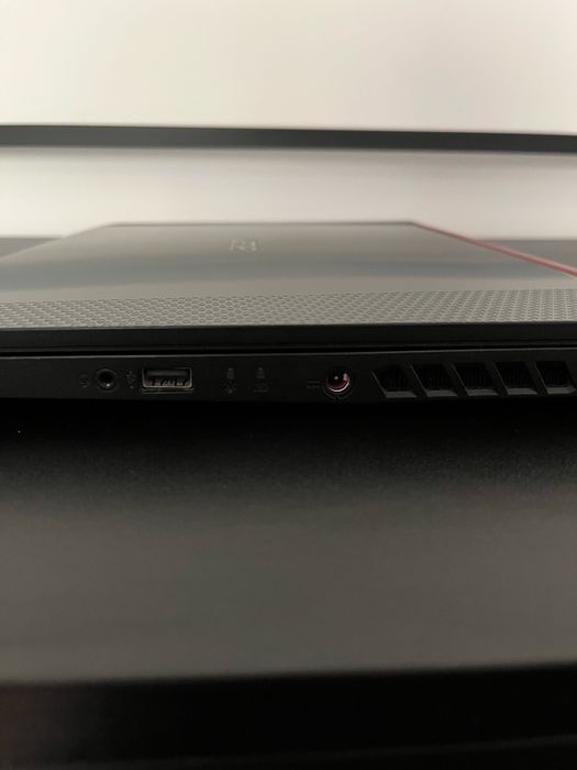 Acer Nitro 5 | i5-9300H | GTX 1650 | 512GB SSD |