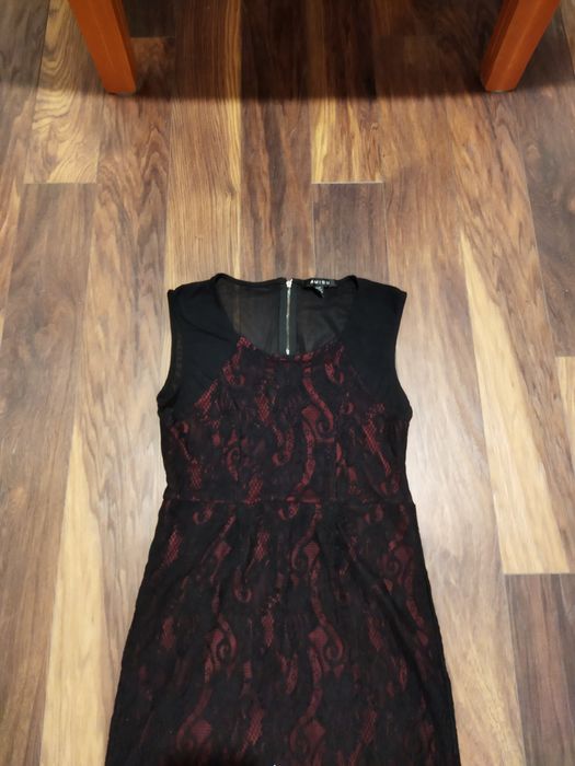 Sukienka L koronkowa Amisu