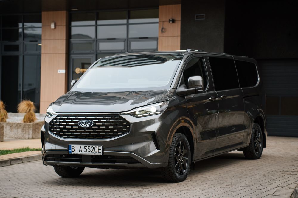 NAJNOWSZY 8-osobowy Ford Tourneo Custom L2 2025 r. wynajem