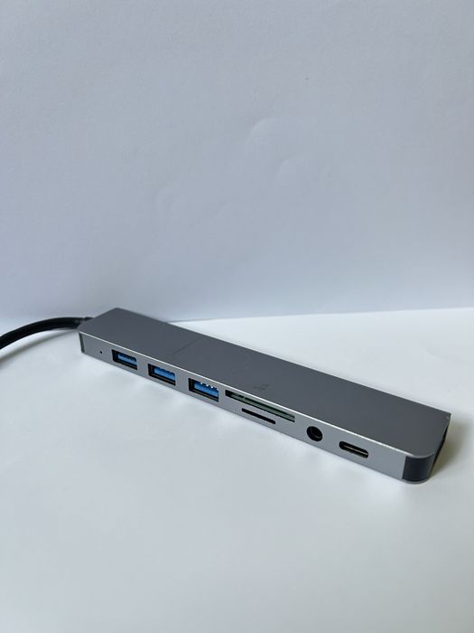 USB-C Hub 8-в-1 | 3×USB | SD | TF | AUX | USB-C | Алюмінієвий корпус