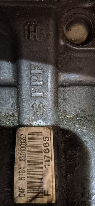 Кузовщина Renault Clio III 1.2 TCE D4F H784 двигун  четверть поріг