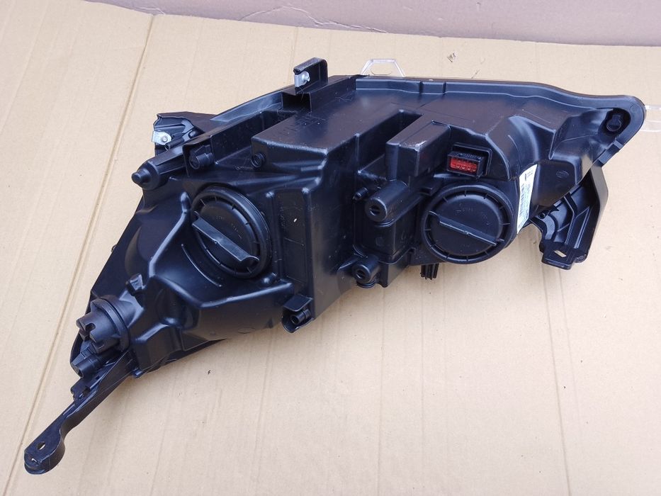 Lampa prawa opel astra 4 IV  j czarna Europa
