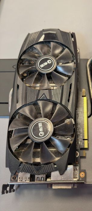 Placa gráfica RX570 4GB