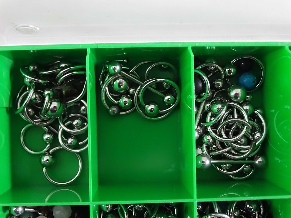 MEGA ZESTAW Piercing: 70+ kolczyków do nosa + Labrety, BCR, Podkowy + Organizer