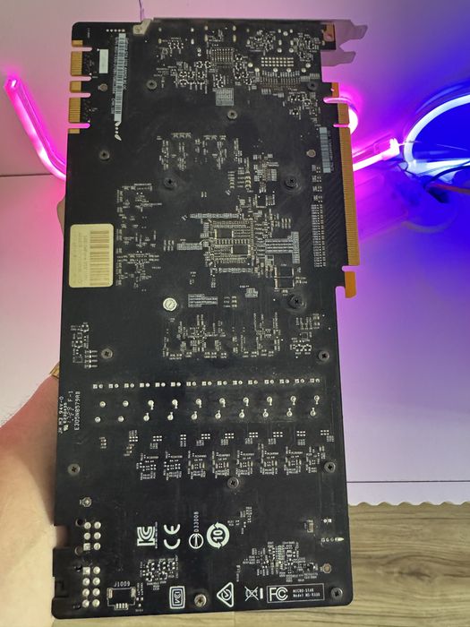 MSI GeForce GTX 1070 ARMOR 8GB