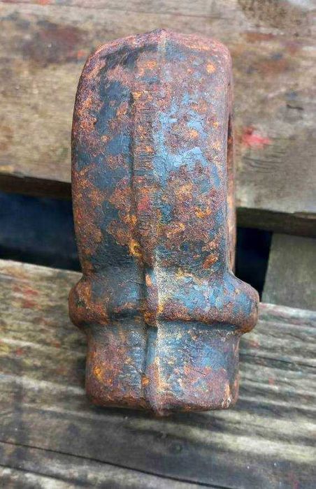 Деталь ** вухо **