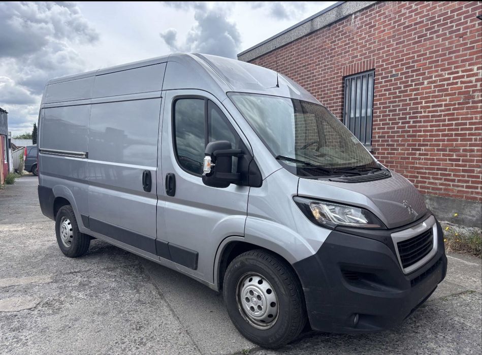 Peugeot Boxer 2.2 eHDi premium Pack S/S 140