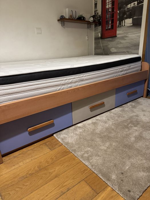 Cama corpo e meio com colchao