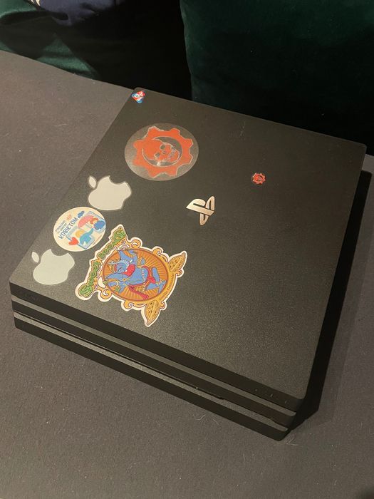 Konsola PlayStation 4 pro