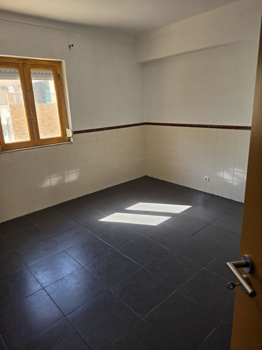 Alugo Apartamento Azueira Mafra