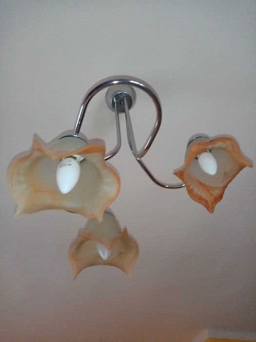 Żyrandol metalowo-szklany