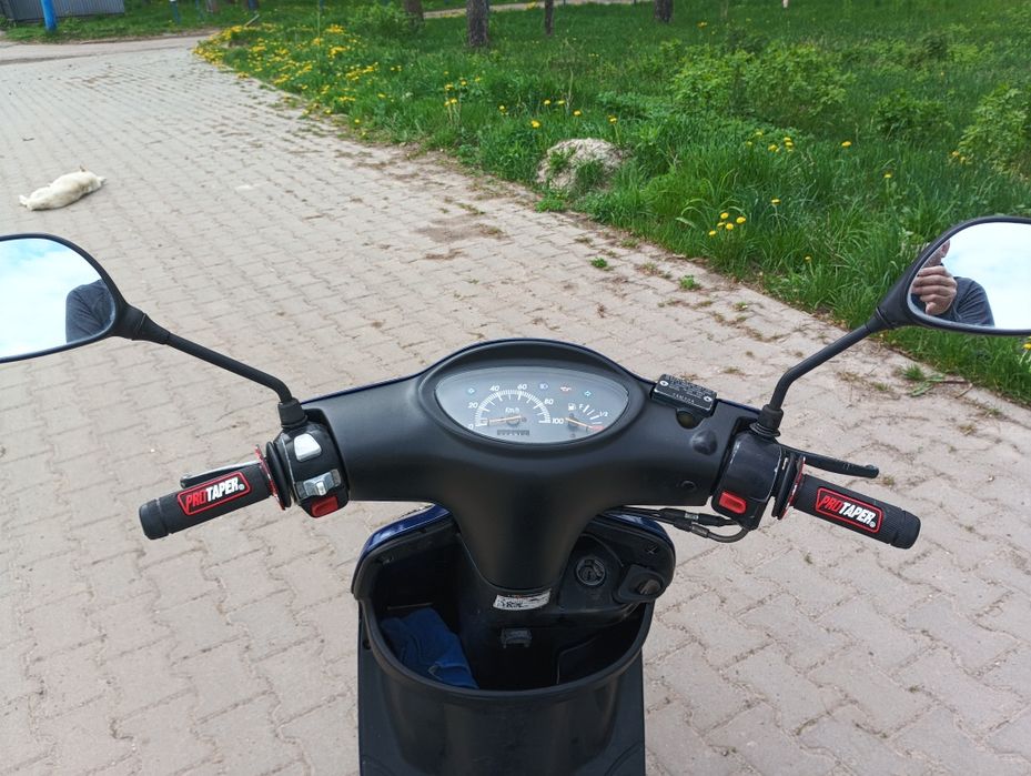 Продам скутер Ямаха гранд аксис 100.