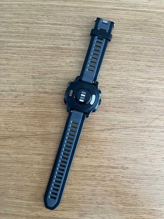 Garmin Forerunner 55 smartwatch z doskonałą baterią + kabel