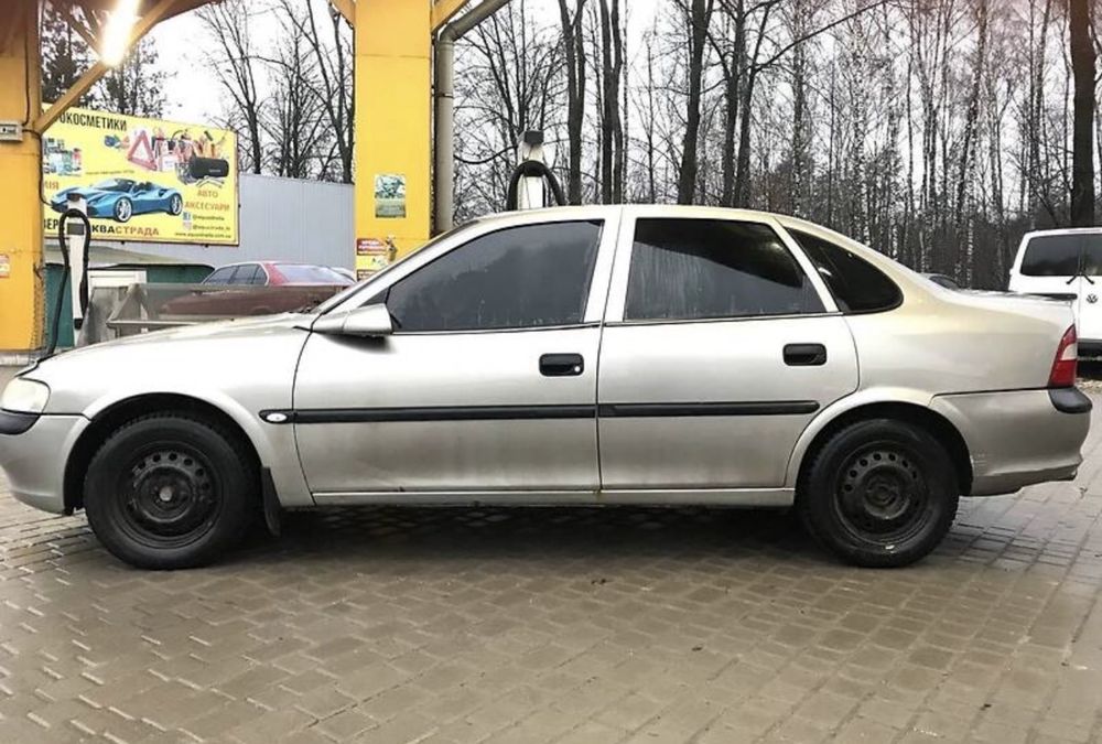 Опель Vectra b На ходу сів поїхав Всі питання по телефону!