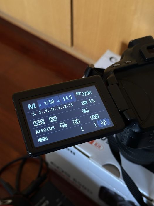 Maquina Canon eos 650 d