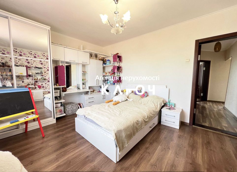 Продаж гарного будинку в чудовому місці!