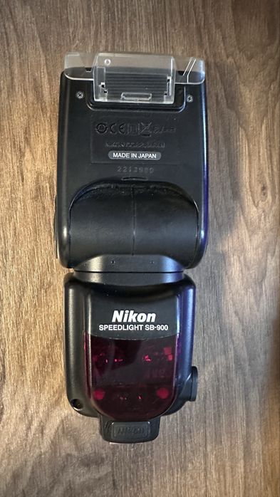 Nikon speedligh SB-900