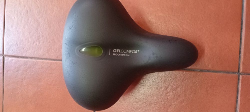 Banco de bicicleta em silicone  e volante
