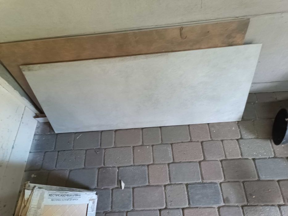 Płytki podłogowe i ścienne