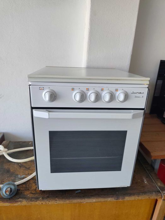 Fogão com forno a gaz