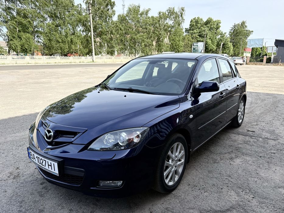 Продам автомобіль Mazda 3 1.6