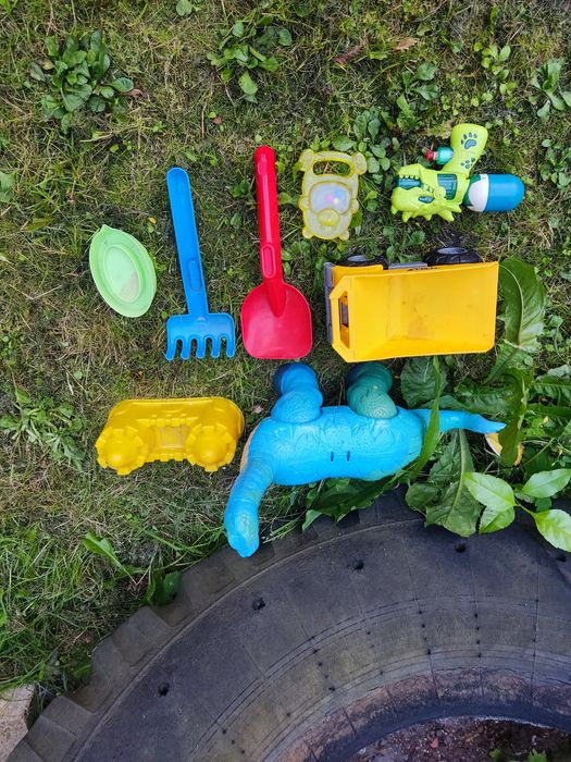 Piaskownica z zabawkami - oddam za darmo