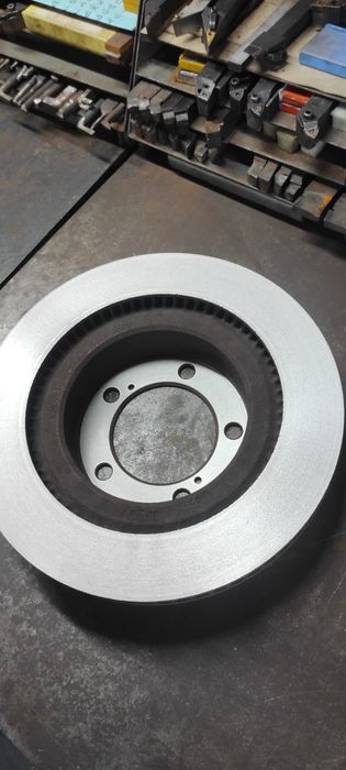 Продам диски тормозные TOYOTA