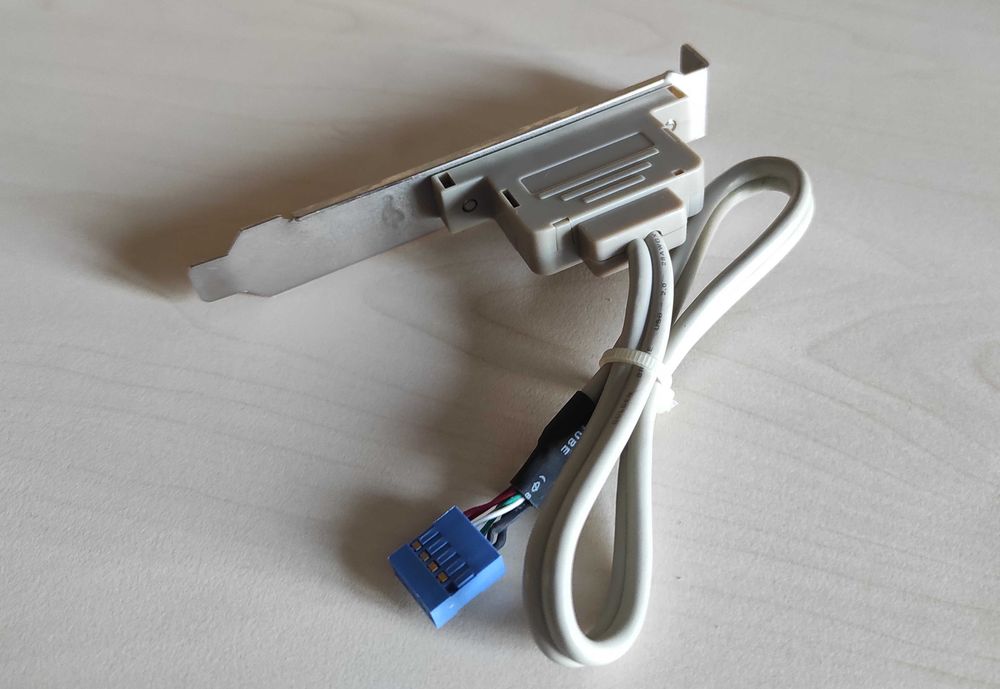 планка 2 х USB2.0 на заднюю стенку корпуса