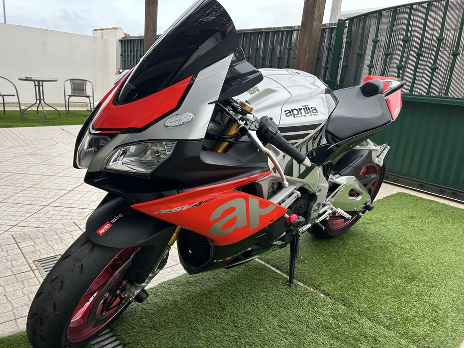 Aprilia rsv4 1000rf imaculada,aceito retoma com honda africa twin sport adventure ou yamaha tracer 9 GT